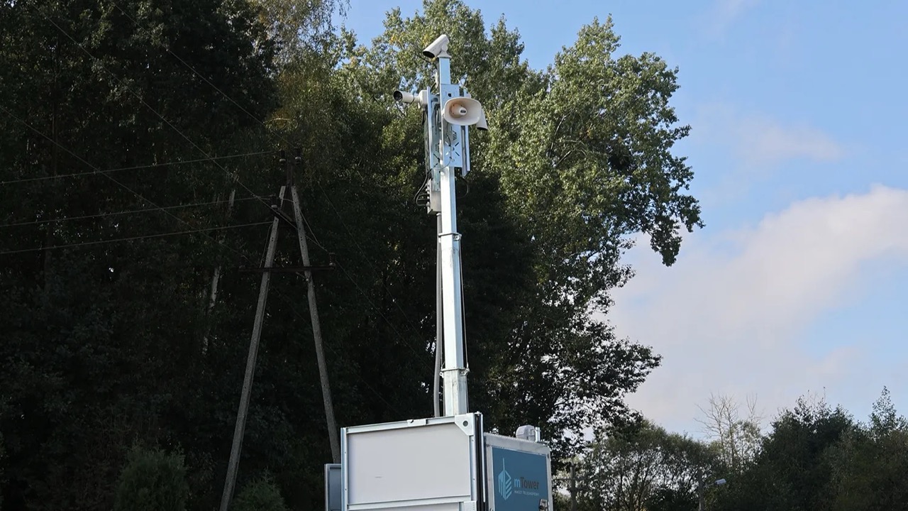 Jak ustabilizować maszt teleskopowy na wybranej wysokości?